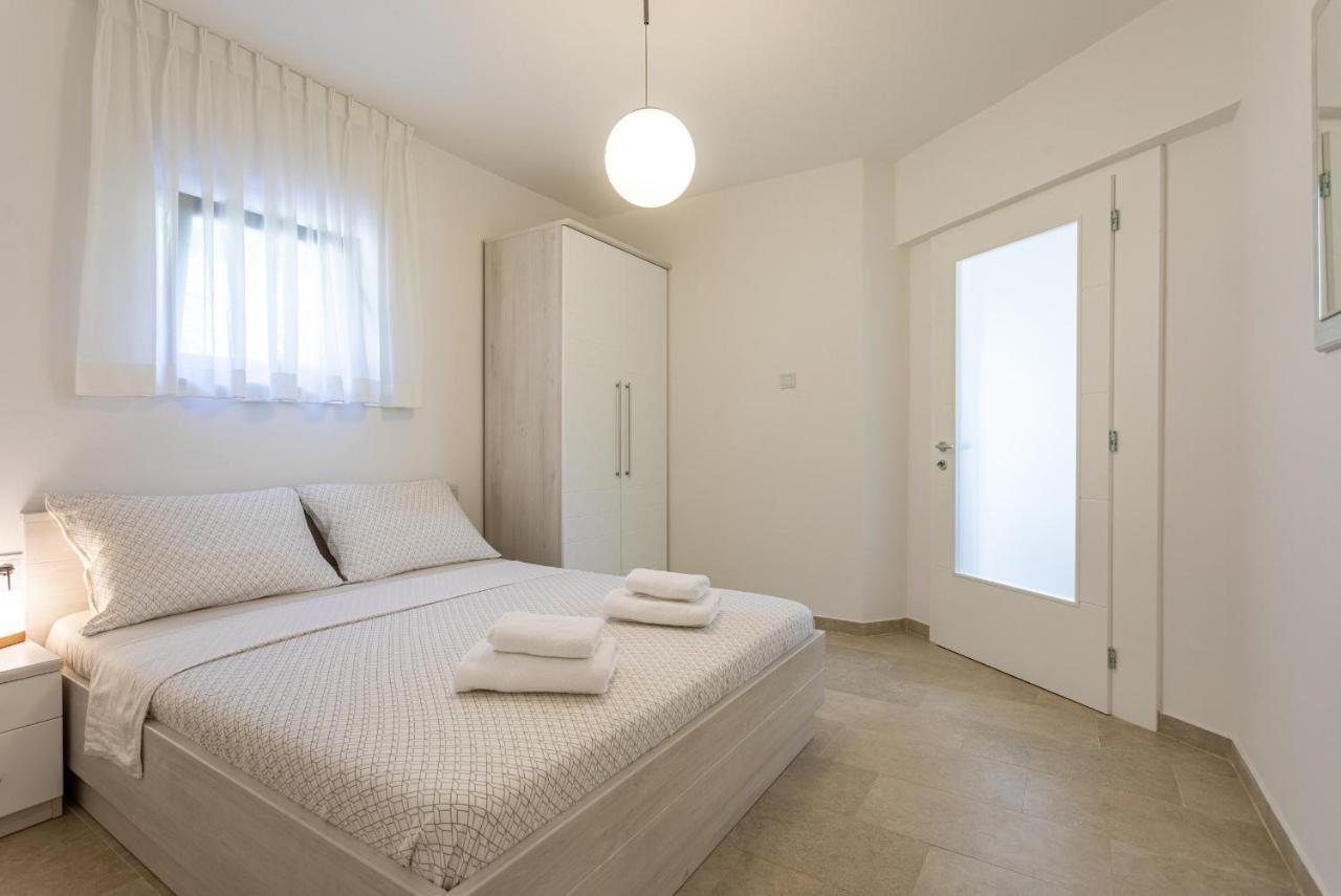 Apartments House Barbara Kornić Kültér fotó